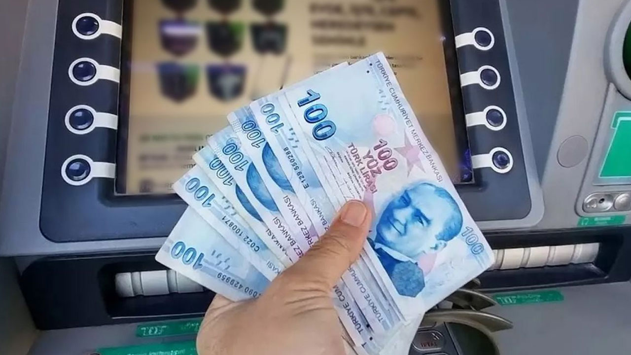 Bir banka Türkiye'deki ATM'lerini kaldırıyor: Yeni yöntemi SMS ile bilgilendirdiler