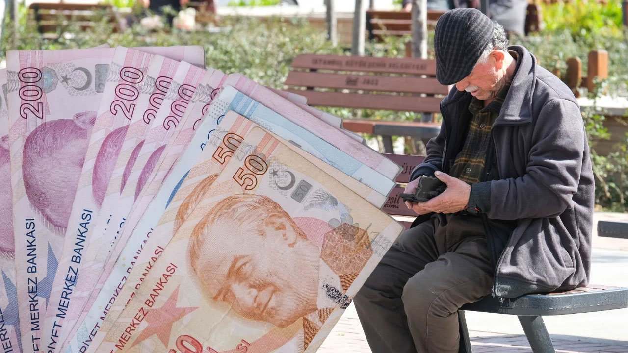Emekli ve memur maaş zammı kuruşu kuruşuna hesaplandı: En düşük aylık kaç TL olacak, enflasyon oranına göre kim ne kadar alacak?
