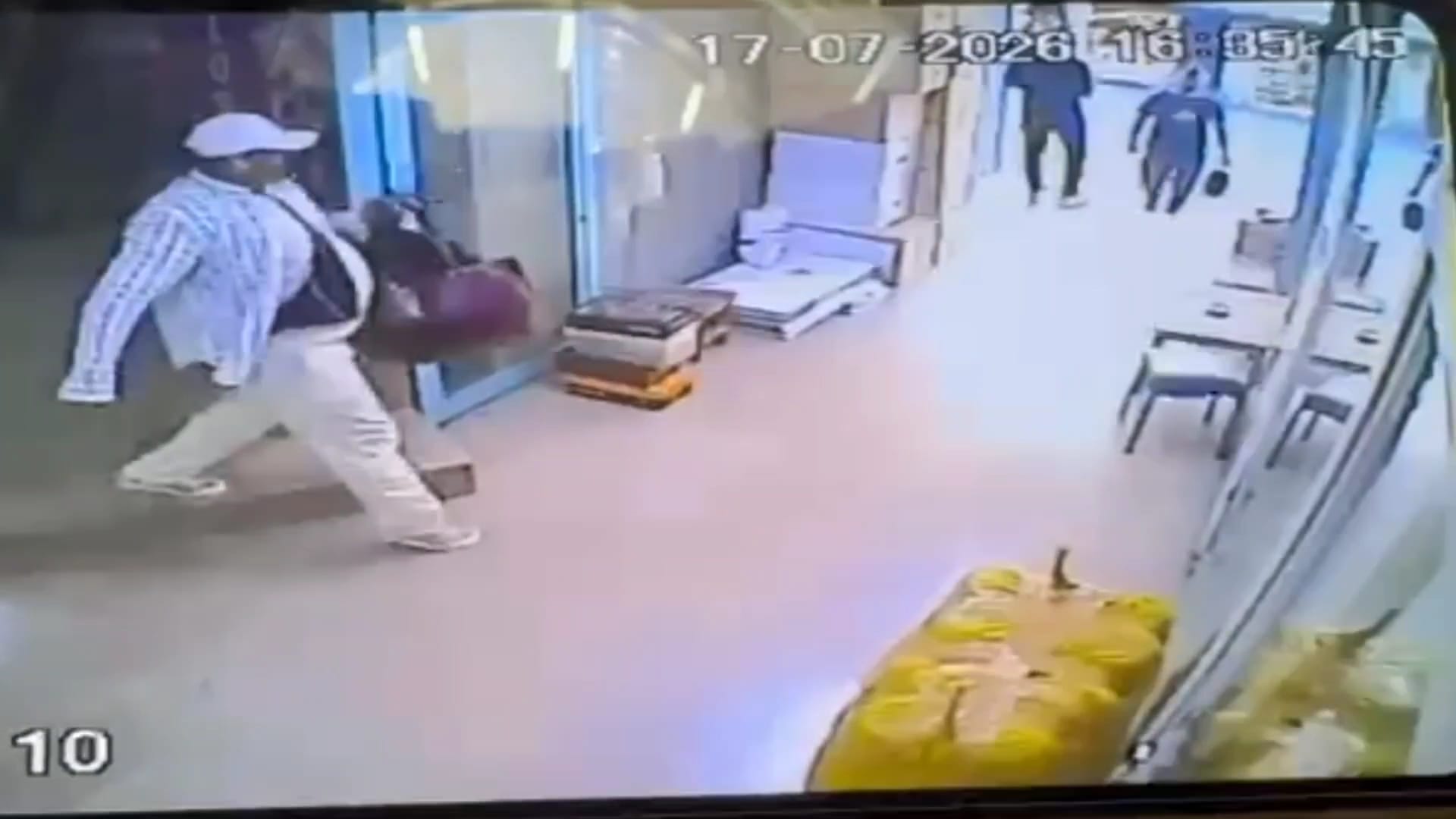 İstanbul'da akıllara durgunluk veren soygun! 4 kilo altın böyle çalındı!