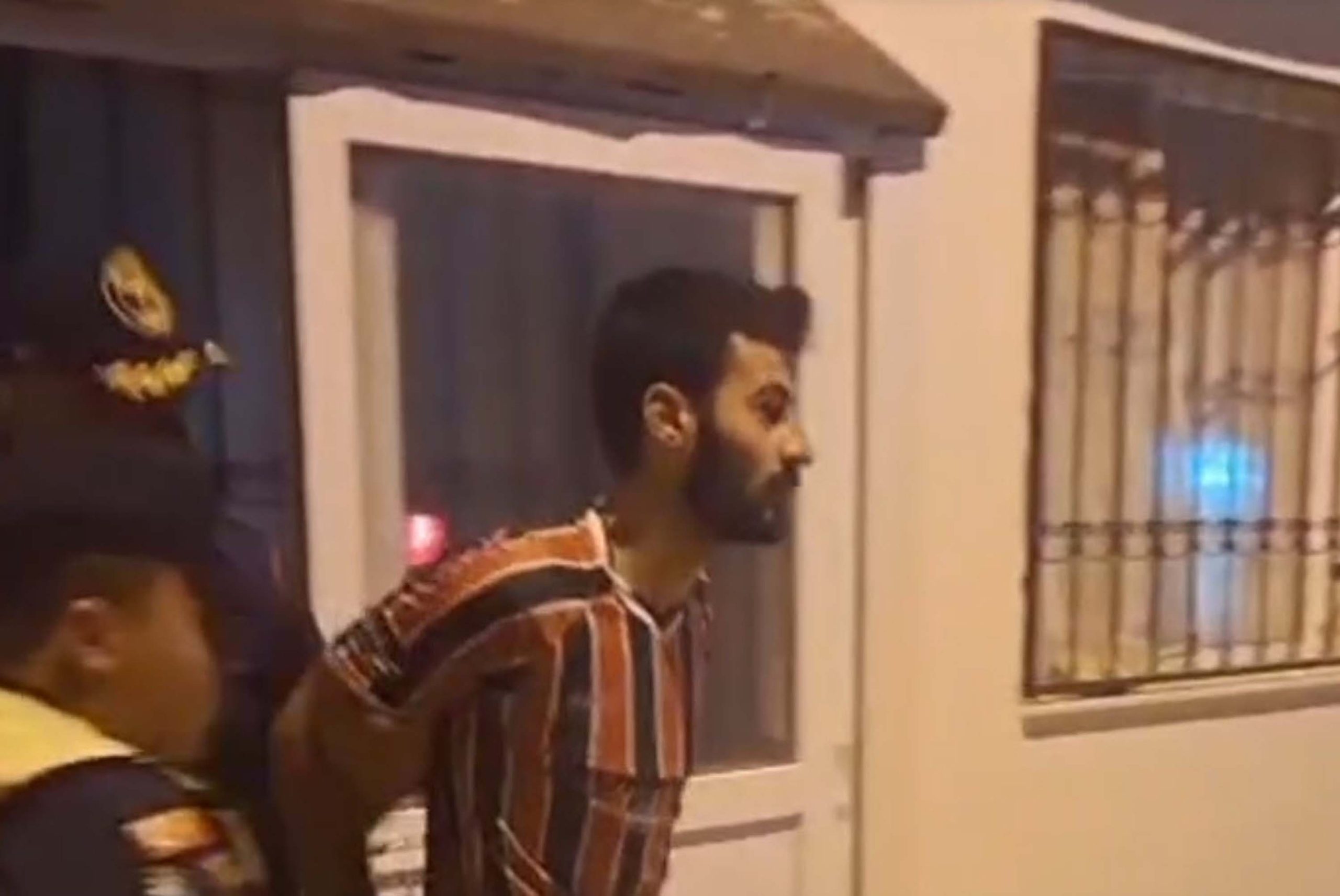 25 yılla aranırken evini uyuşturucu serasına çevirmiş!