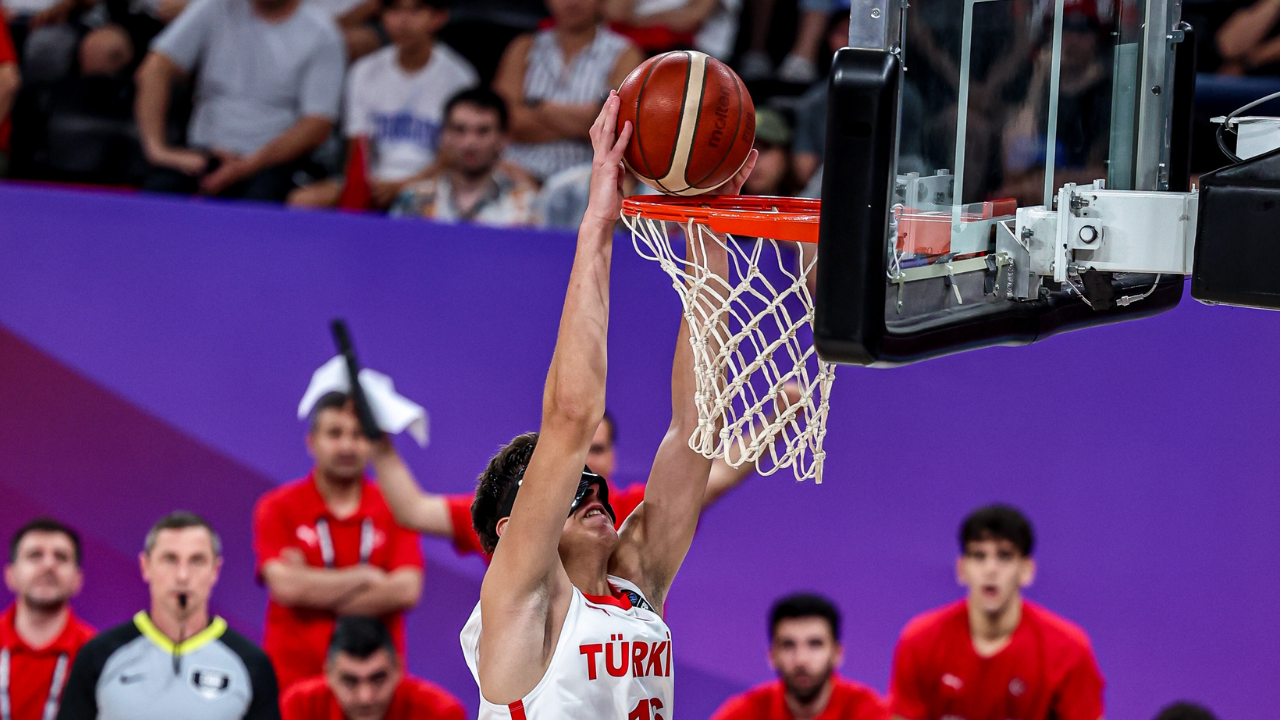 Basketbolda büyük başarı!