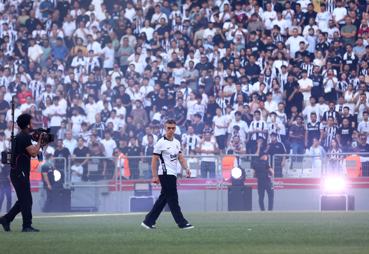 Yeni transfer ilk antrenmanına çıktı